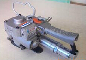 【氣動半自動打包機(jī)】為你減輕工作的疲勞！